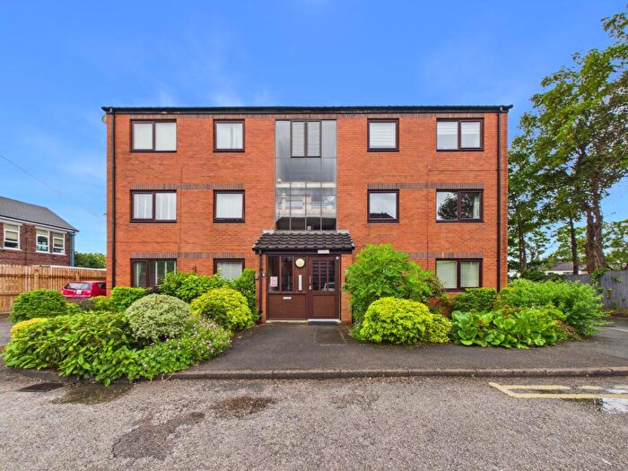 1 Bedroom Apartment For Sale In Clifton Court, West Allerton, Liverpool., L19