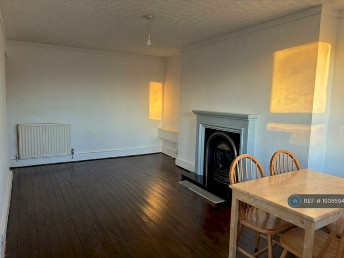 2 Bedroom Flat To Rent In Albert Starr House, London, SE8