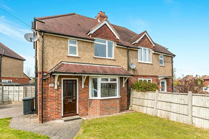 3 Bedroom Semi-Detached House To Rent In Stoughton Area, North Guildford, GU2