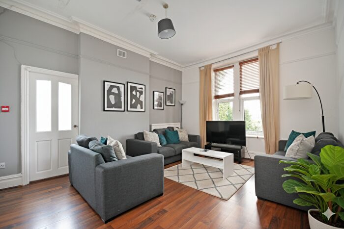 5 Bedroom Apartment To Rent In Newbould Lane, Sheffield, S10