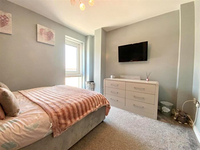2 Bedroom Apartment To Rent In Quayside, Cardiff Bay, CF10