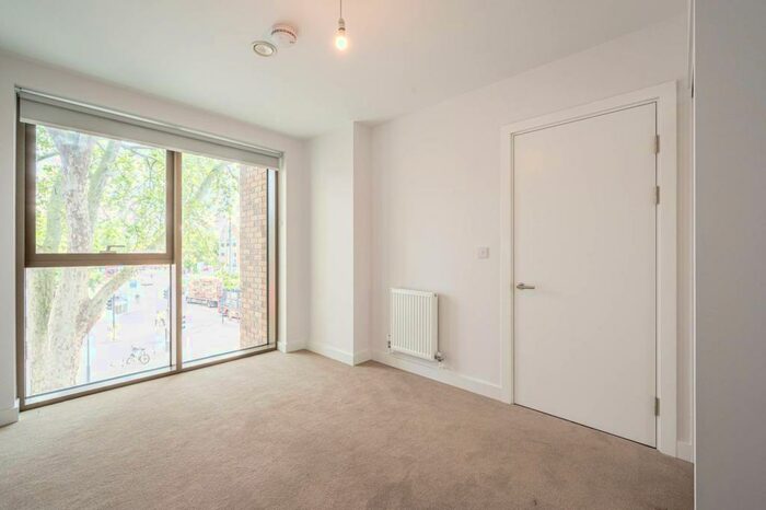 1 Bedroom Flat To Rent In Apex Gardens, Tottenham, London, N15