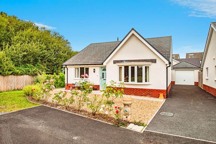 3 Bedroom Bungalow For Sale In Llys Y Felin, Kidwelly, Carmarthenshire, SA17