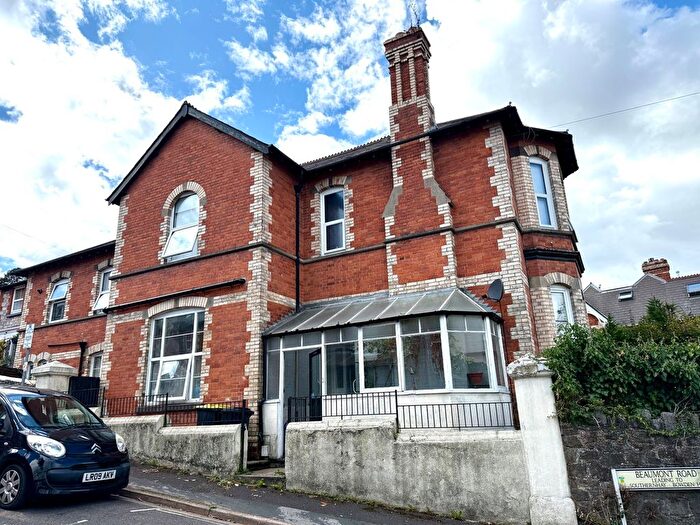 2 Bedroom Flat For Sale In Torquay Road, Newton Abbot, TQ12