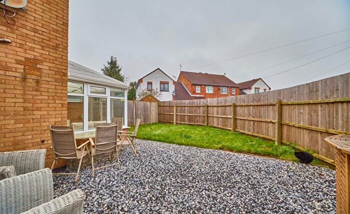 2 Bedroom Semi-Detached House For Sale In Woodbank, Burbage, LE10