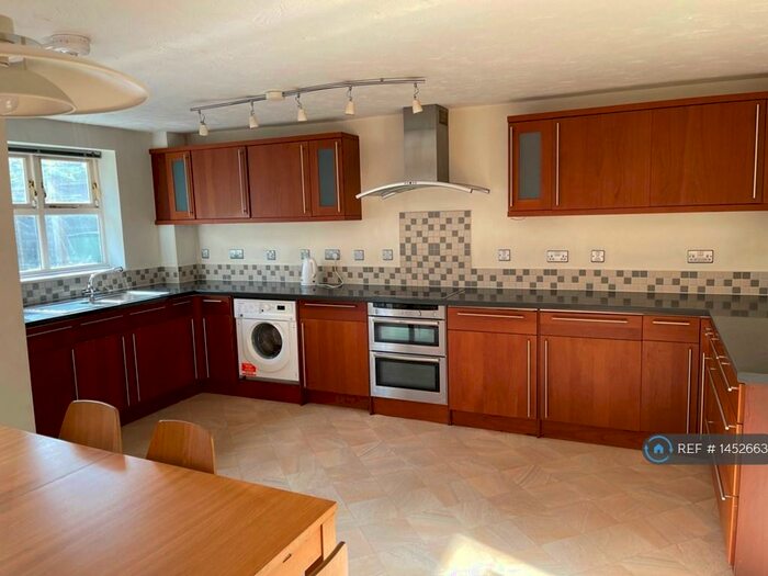 4 Bedroom Terraced House To Rent In Basevi Way, London, SE8