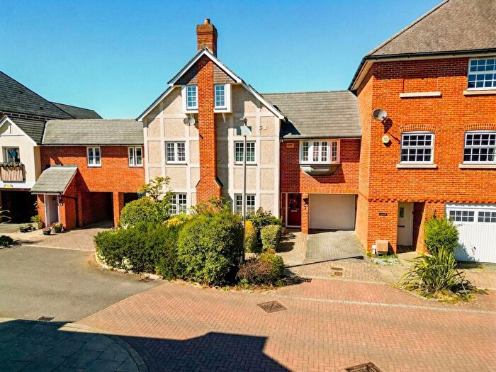 5 Bedroom Property For Sale In Whittingham Avenue, Wendover, HP22
