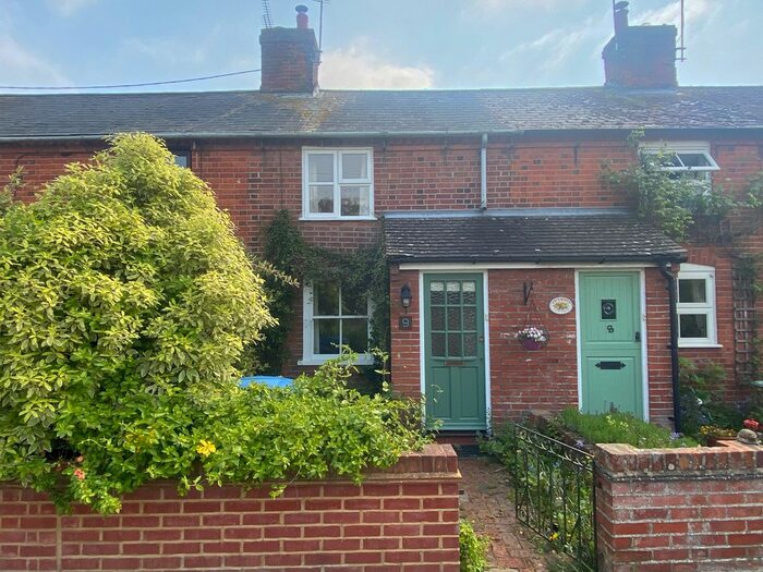 2 Bedroom Cottage To Rent In Church Road, Ipswich, IP9