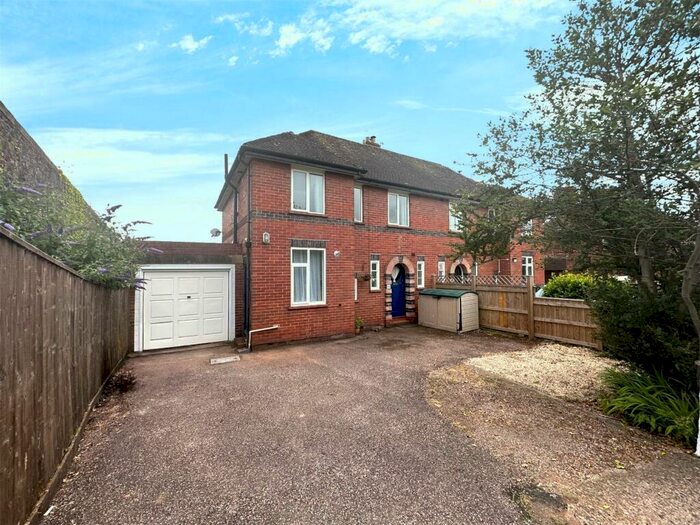 3 Bedroom Semi-Detached House To Rent In Exeter, EX4