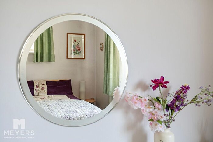 2 Bedroom Detached Bungalow For Sale In Walls View Road, Wareham, BH20 - Photo 9