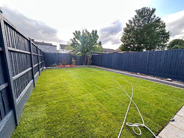 3 Bedroom Detached House To Rent In Crabtree Avenue, Chadwell Heath, RM6