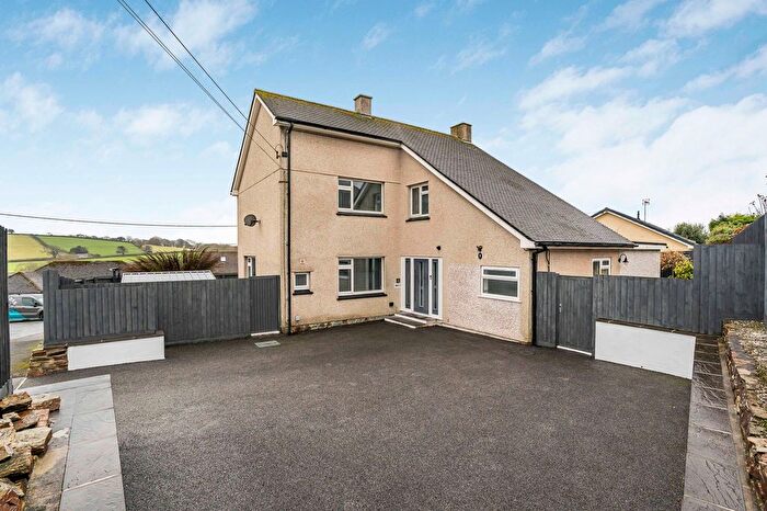 5 Bedroom Detached House For Sale In Trevear Close, St. Austell, PL25