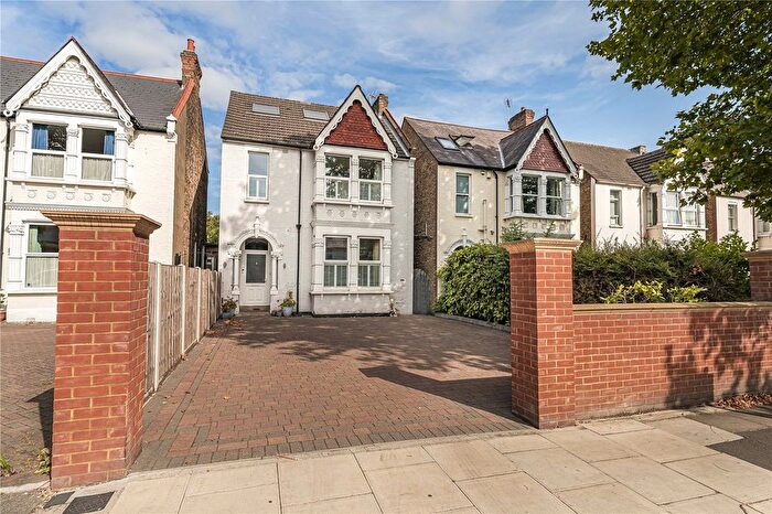 6 Bedroom Detached House For Sale In Argyle Road, London, W13