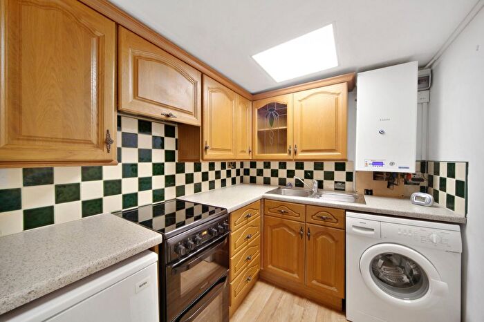 1 Bedroom Flat To Rent In Leopold Road, London, Ealing, W5