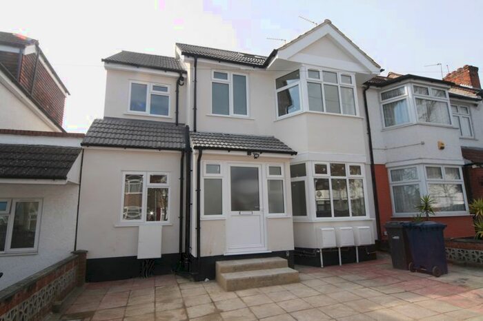 1 Bedroom Flat To Rent In Sudbury Heights Avenue, Sudbury, Wembley, UB6