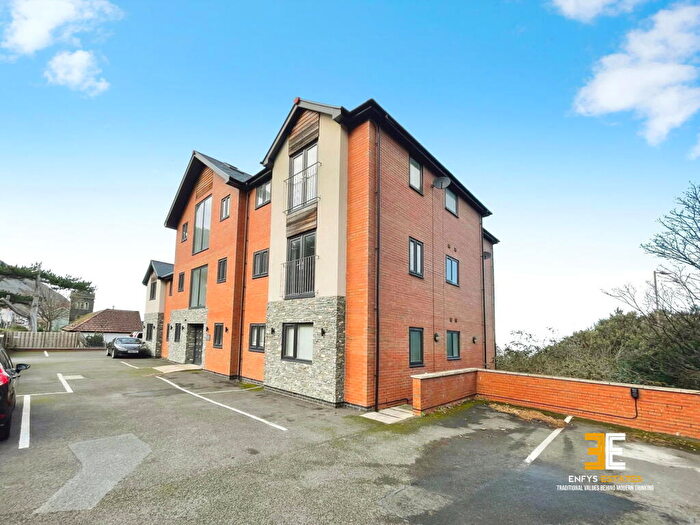 2 Bedroom Apartment For Sale In Bangor Road, Penmaenmawr, LL34