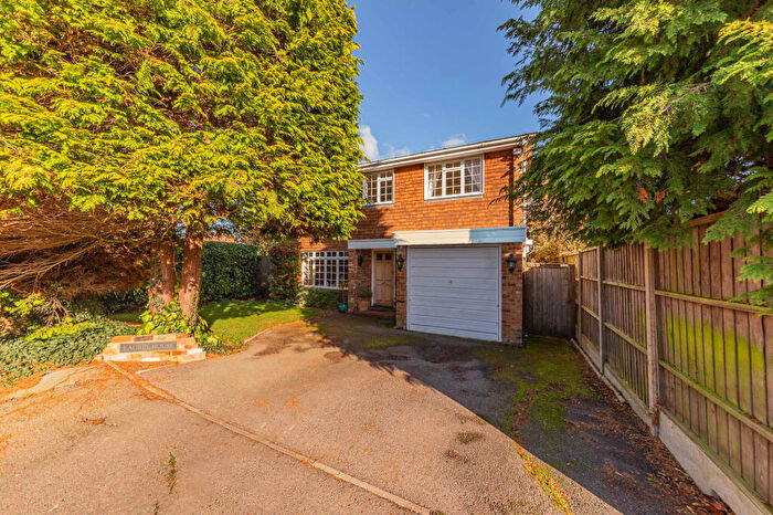 4 Bedroom Detached House For Sale In Denham Walk, Gerrards Cross, SL9