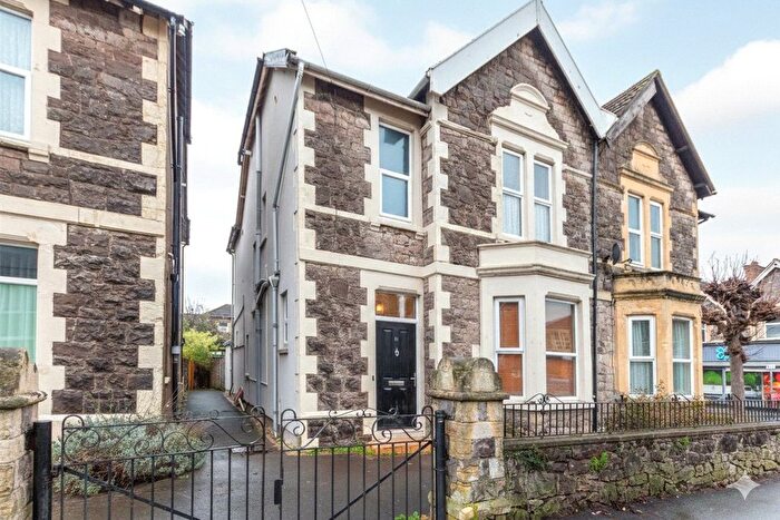 3 Bedroom Semi Detached House For Sale In Severn Road, Weston-Super-Mare, Somerset, BS23