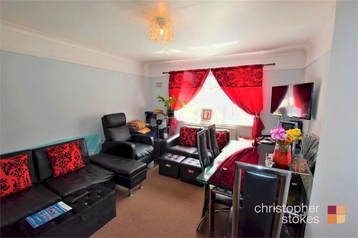 2 Bedroom Maisonette To Rent In Swanfield Road, Waltham Cross, Hertfordshire, EN8