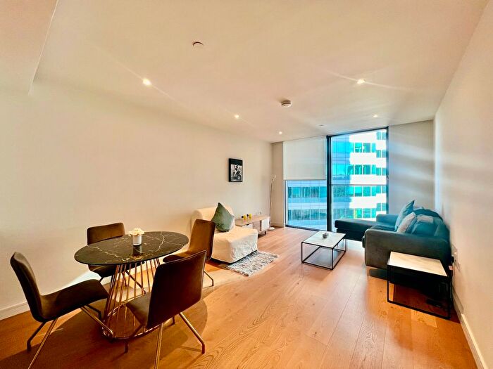1 Bedroom Flat To Rent In Hampton Tower, Canary Wharf, E14