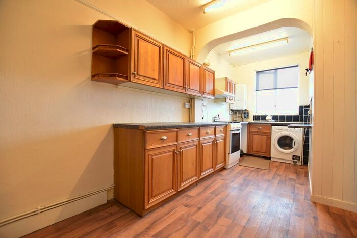 2 Bedroom Flat To Rent In The Oval, Sidcup, DA15