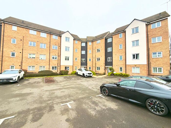 2 Bedroom House To Rent In Lamprey Court, Chelmlsey Wood, B37