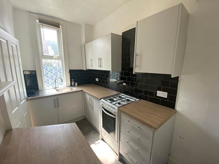 2 Bedroom Property To Rent In Compton Row, Harehills, LS9