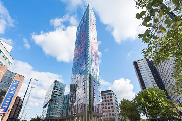 2 Bedroom Flat For Sale In Saffron Central Square, Croydon, CR0