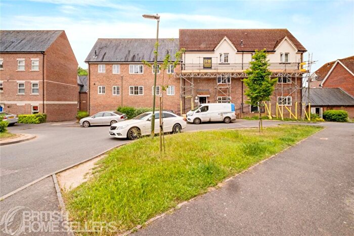2 Bedroom Apartment For Sale In Harwood Close, Codmore Hill, Pulborough, West Sussex, RH20