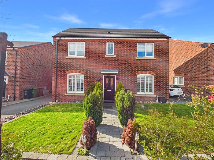 3 Bedroom Detached House For Sale In Snowdrop Drive, Droitwich, Worcestershire, WR9