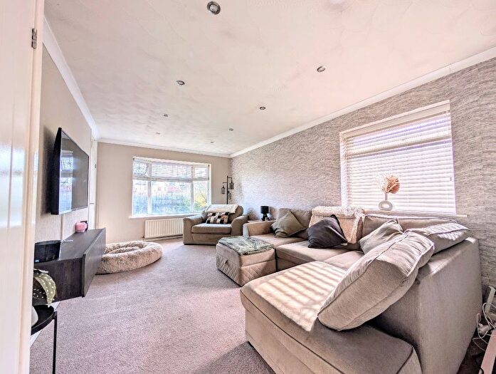 2 Bedroom Bungalow For Sale In Marsh Lane, Farnworth, Bolton, BL4