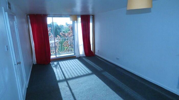 2 Bedroom Terraced House To Rent In Denholm Crescent, East Kilbride, G75
