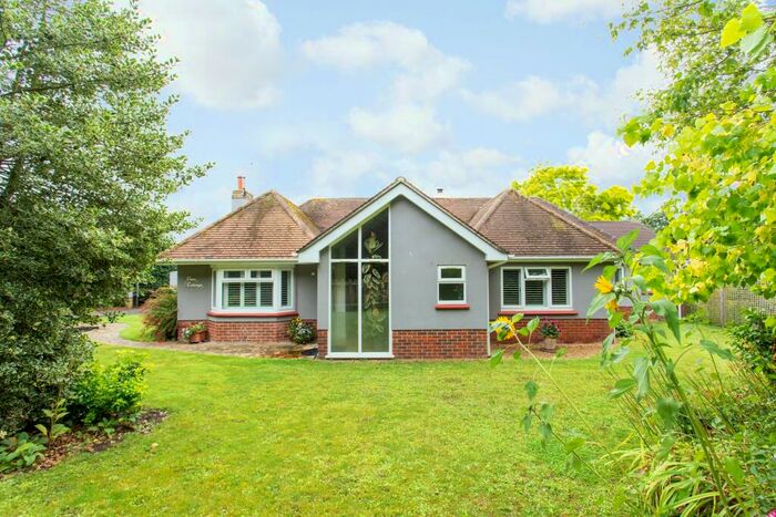 4 Bedroom Detached Bungalow For Sale In Saunders Lane, Ash, CT3