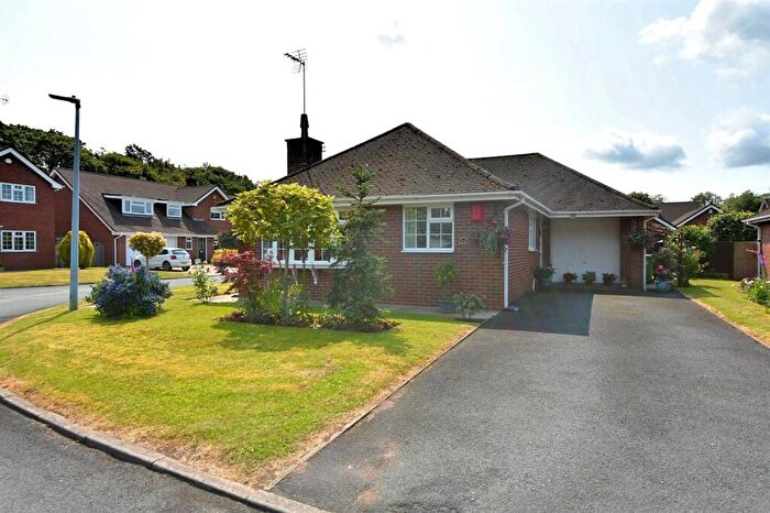 2 Bedroom Detached Bungalow For Sale In Ravenscroft, Holmes Chapel, CW4