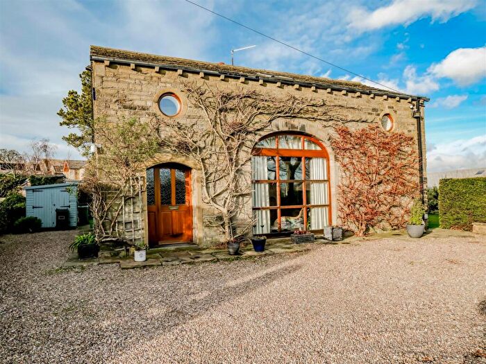 3 Bedroom Barn Conversion For Sale In Manor Road, Farnley Tyas, Huddersfield, HD4