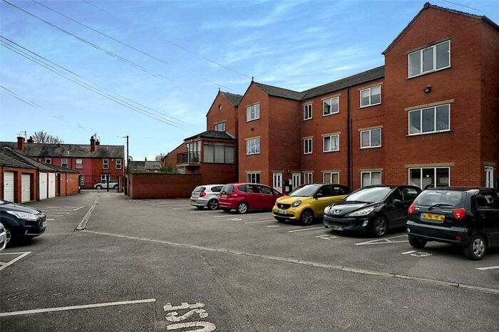 2 Bedroom Flat For Sale In Riverside Lawns, Peel Street, Lincoln, Lincolnshire, LN5
