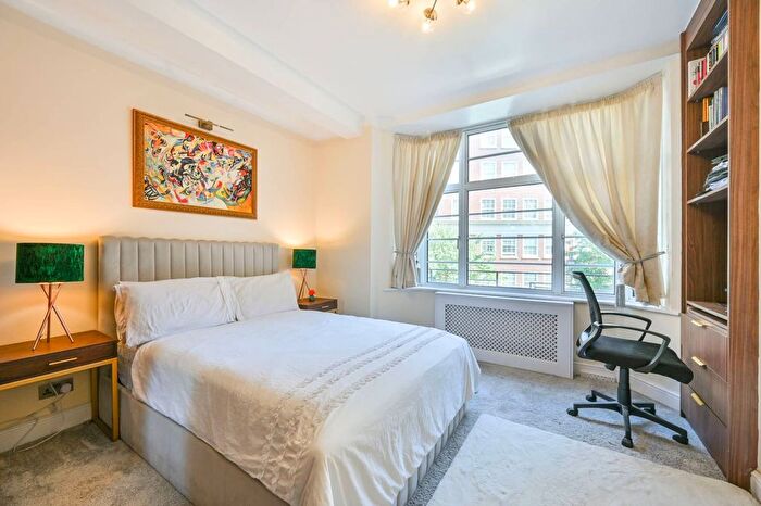 3 Bedroom Flat For Sale In Stourcliffe Close, Marylebone, London, W1H