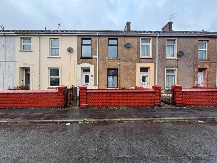 4 Bedroom Flat For Sale In Nelson Terrace, Llanelli, SA15