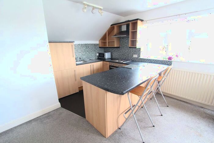 2 Bedroom Flat To Rent In Greenhill Main Road, Sheffield, S8