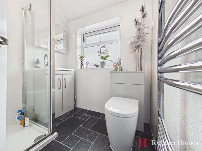 3 Bedroom Terraced House For Sale In Northwood Avenue, Hornchurch, RM12