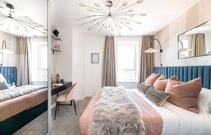 1 Bedroom Flat For Sale In South Oxhey Central, Watford, WD19