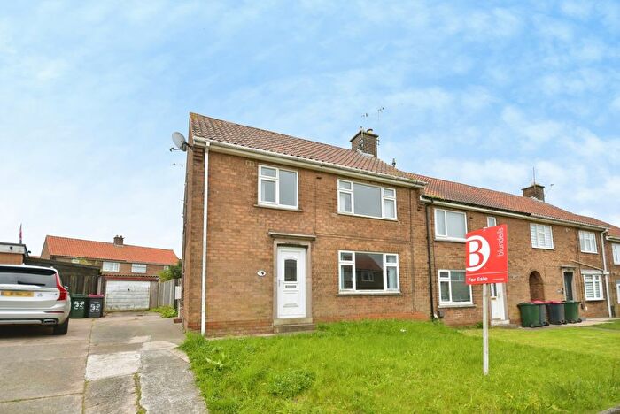 3 Bedroom Detached House For Sale In Shakespeare Drive, Dinnington, Sheffield, South Yorkshire, S25