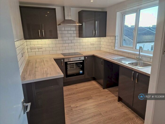 3 Bedroom Flat To Rent In King Edwards Road, Swansea, SA1