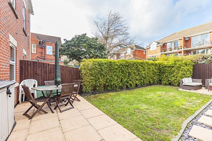 2 Bedroom Flat To Rent In Owls Road, Bournemouth, BH5