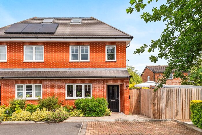 4 Bedroom Semi Detached House For Sale In Oak Tree Close, West Ewell, Epsom, KT19