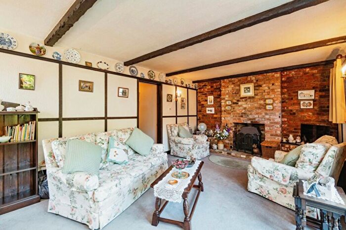 2 Bedroom Detached Bungalow For Sale In Beccles Road, St Olaves, Great Yarmouth, NR31