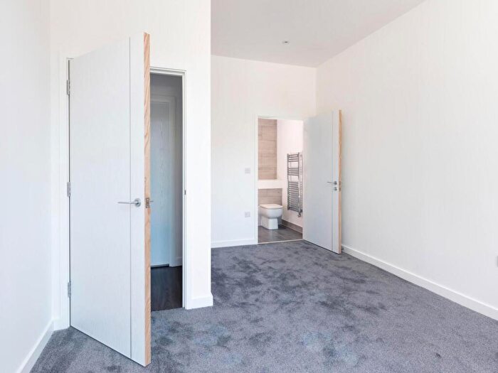 2 Bedroom Apartment To Rent In Thornhill Court, Oxford, OX3