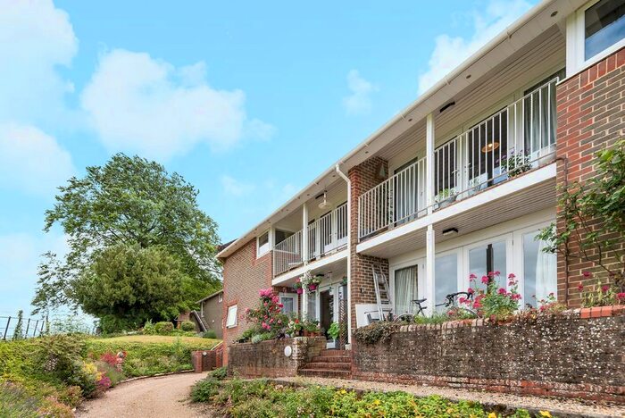 2 Bedroom Flat To Rent In Winton Hill, Stockbridge SO20