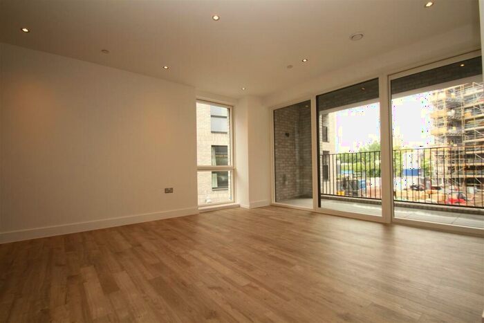 2 Bedroom Apartment To Rent In Rookwood Way, London, E3