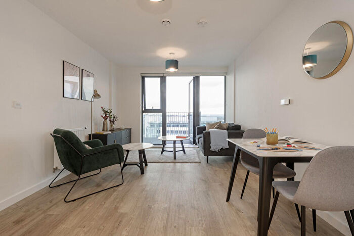 1 Bedroom Flat To Rent In Viscount House, Regency Heights, London, NW10